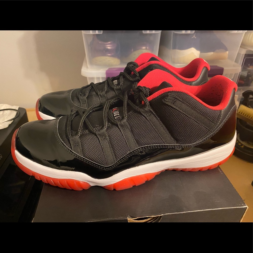 Air Jordan 11 Low Bred